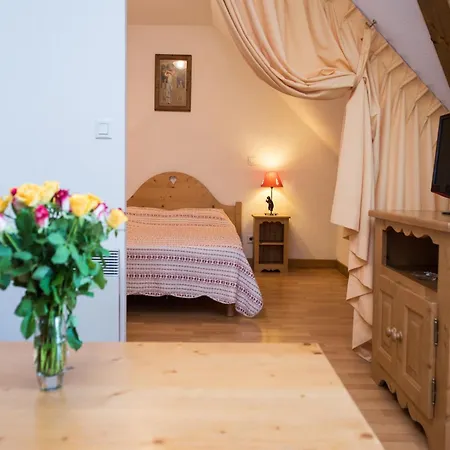 Holiday Near Lake Annecy Apartment *