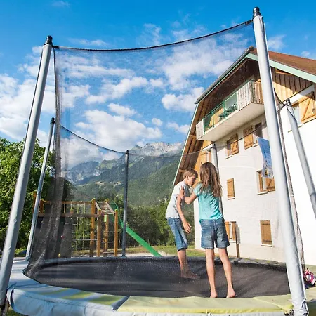Holiday Near Lake Annecy Apartment *